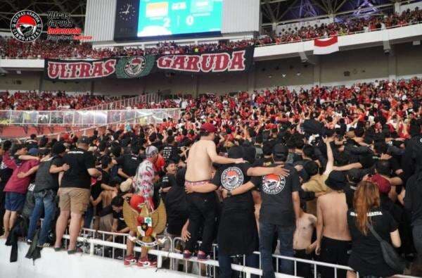 Pesan Menyentuh Ultras Garuda untuk Pemain Timnas Indonesia Usai Dihajar Australia 5-1