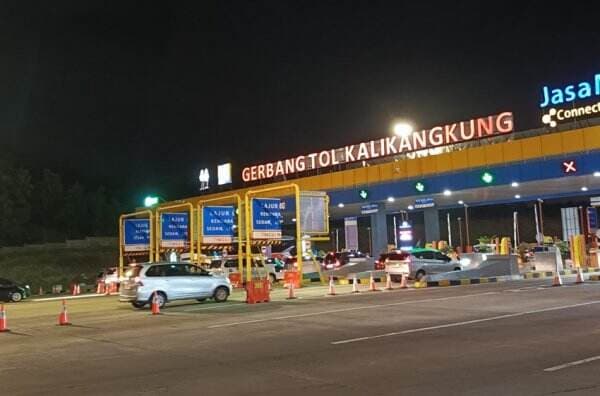 Update Mudik, Gerbang Tol Kalikangkung Ramai Lancar