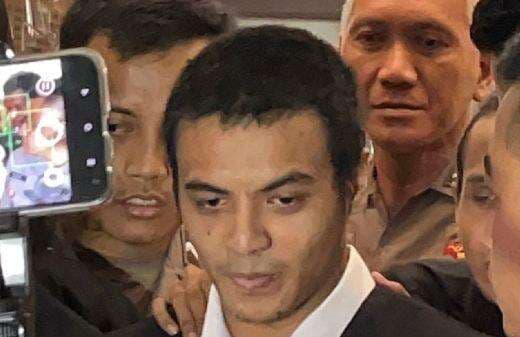 Respons Vadel Badjideh Usai Disebut Beli Obat Aborsi untuk Anak Nikita Mirzani