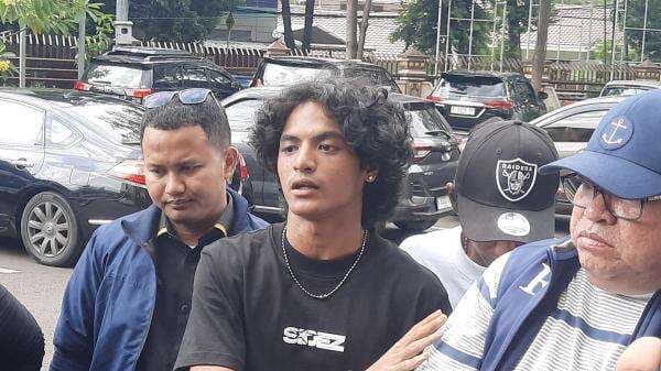 Razman Arif Nasution Tegas Dukung Vadel Badjideh Hadapi Nikita Mirzani