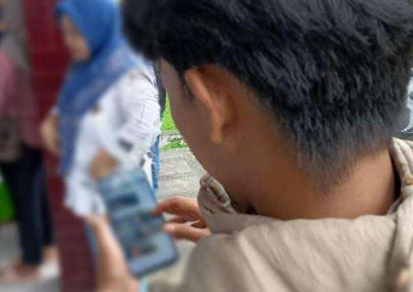 Viral Video Syur Sejoli Pelajar SMA Gemparkan Warga Sukabumi Viral Video Syur Sejoli Pelajar SMA Gemparkan Warga Sukabumi