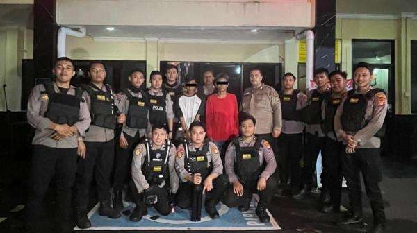 Heboh! Dua Jagoan Tengik Duel Carok di Pasar Senen hingga Bikin Warga Ketakutan