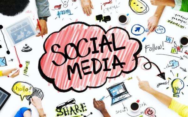 Viral, Alas Kaki Bertuliskan Ayat Suci Alquran Dijual di Swalayan