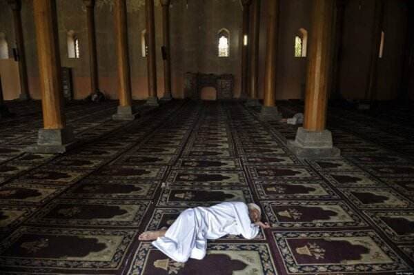 Viral! Bule Swedia Batal Akhiri Hidup setelah Ketiduran di Masjid, Kini Jadi Mualaf