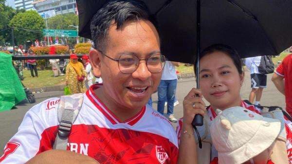 Mamah Muda Asal Pati Ini Rela ke Jakarta Ingin Lihat Pesawat Tempur di Istana Mamah Muda Asal Pati Ini Rela ke Jakarta Ingin Lihat Pesawat Tempur di Istana