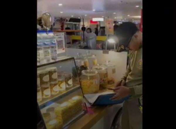 Viral Es Krim Mengandung Alkohol Dijual di Mal Surabaya