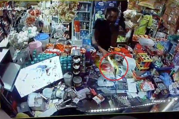 Viral Aksi Brutal Preman di Medan, Aniaya Penjaga Konter HP Minta Top Up Dana Gratis