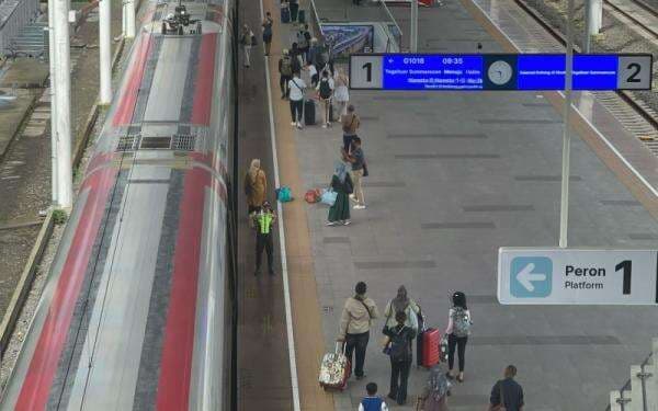 KCIC Catat 32 Perjalanan Whoosh Terhambat Gara-Gara Layangan Putus