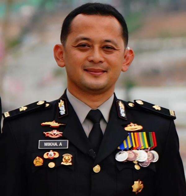 Kapolri Tunjuk AKBP Wikha Ardilestanto Jadi Kapolres Bogor Kapolri Tunjuk AKBP Wikha Ardilestanto Jadi Kapolres Bogor