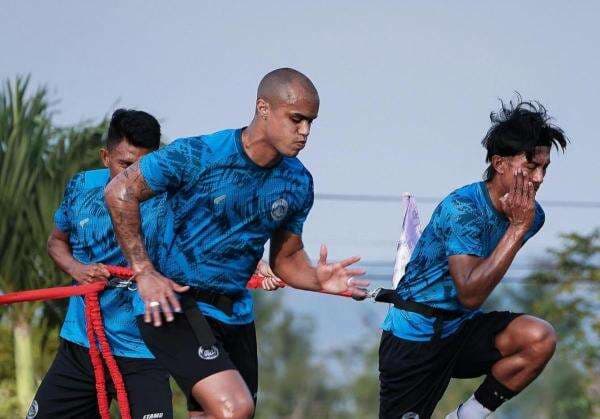 Berperilaku Buruk, William Marcilio Diparkir Arema FC