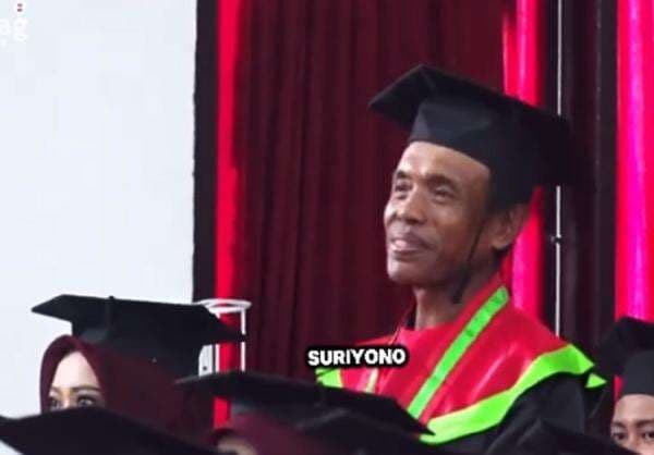 Sarjana di Usia 60 Tahun, Suriyono Lulus Program Studi Agroteknologi