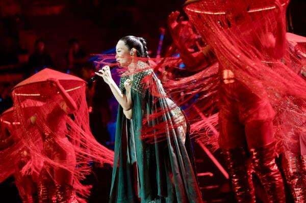 Magisnya Konser Bingah Yura Yunita  yang Menyisakan Hangat di Hati Ribuan Penonton