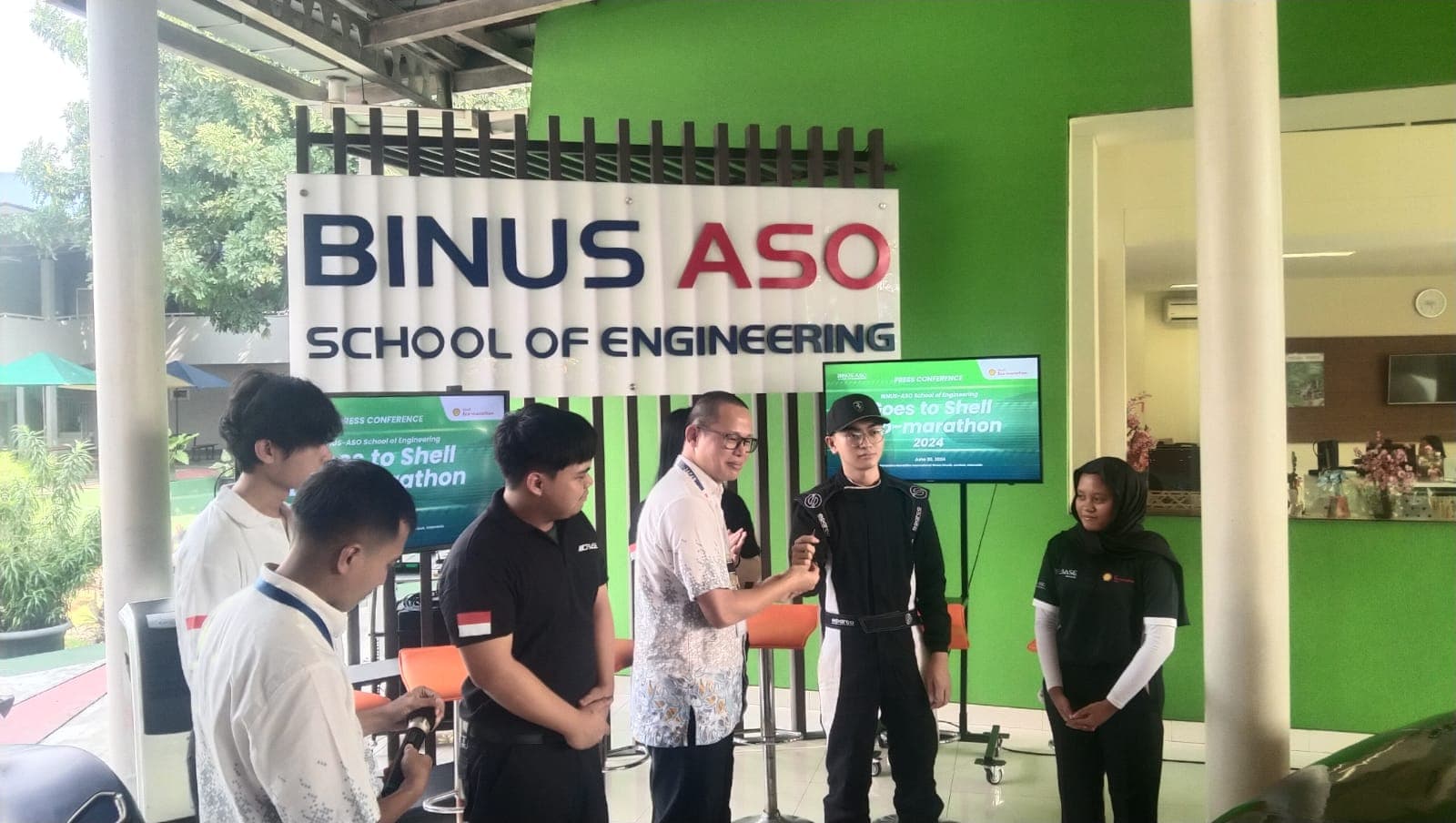 Tim D'Base BINUS-ASO School of Engineering Siap Bertarung di Kompetisi Shell Eco-Marathon 2024