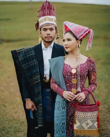 5 Fakta Pernikahan Jessica Mila dan Yakup Hasibuan yang Kental Akan Budaya Batak 5 Fakta Pernikahan Jessica Mila dan Yakup Hasibuan yang Kental Akan Budaya Batak