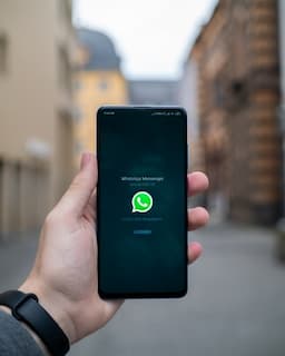 WhatsApp Dikabarkan Tengah Lakukan Uji Coba Screen Sharing Guna Mudahkan Aktivitas Penggunanya