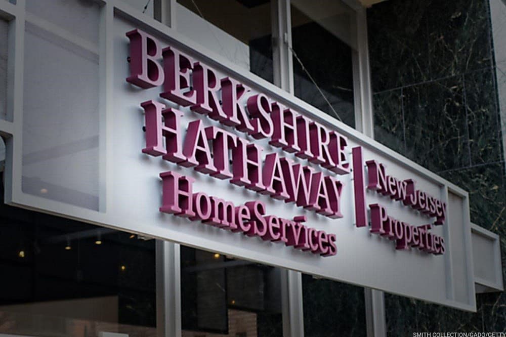 Berkshire Hathaway Umumkan Akuisisi Besar Perdana sejak Warren Buffett Pensiun Berkshire Hathaway Umumkan Akuisisi Besar Perdana sejak Warren Buffett Pensiun