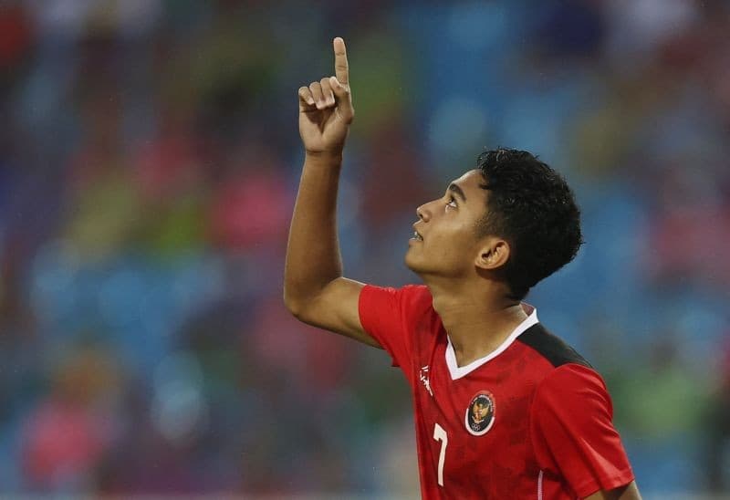 Marselino dan Asnawi Latihan Mandiri di Persawahan Bali, Siap Dipanggil Timnas Indonesia? Marselino dan Asnawi Latihan Mandiri di Persawahan Bali, Siap Dipanggil Timnas Indonesia?