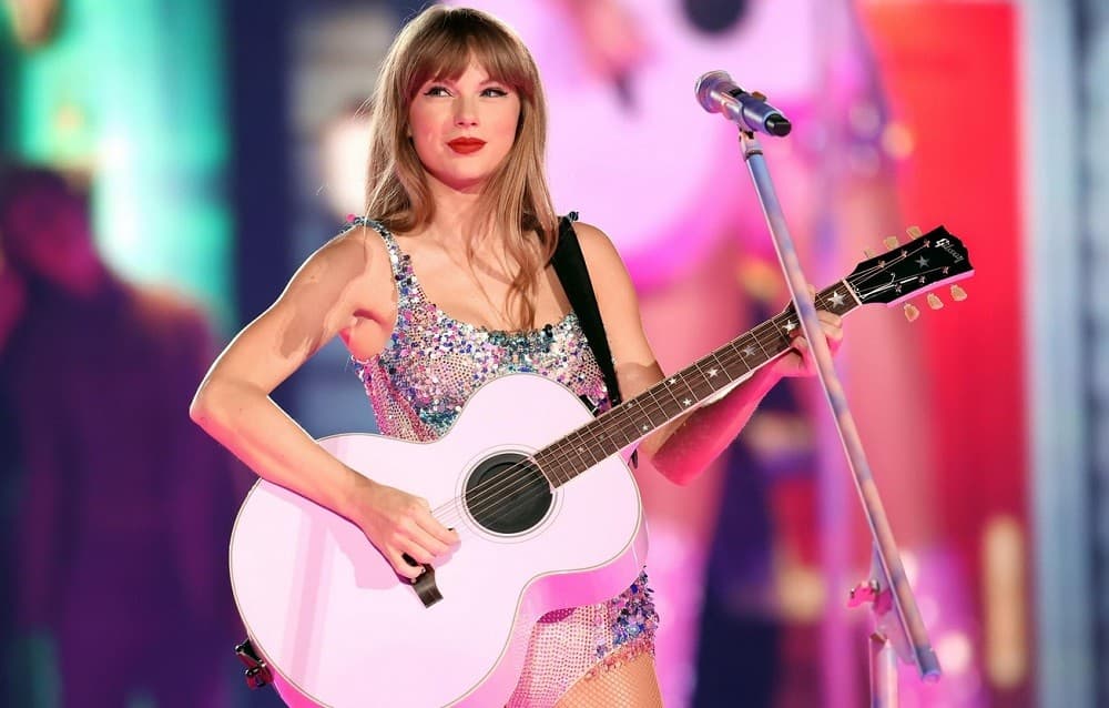 Lindungi Diri dari Deepfake AI, Taylor Swift Daftarkan Trademark Wajah dan Suaranya Lindungi Diri dari Deepfake AI, Taylor Swift Daftarkan Trademark Wajah dan Suaranya