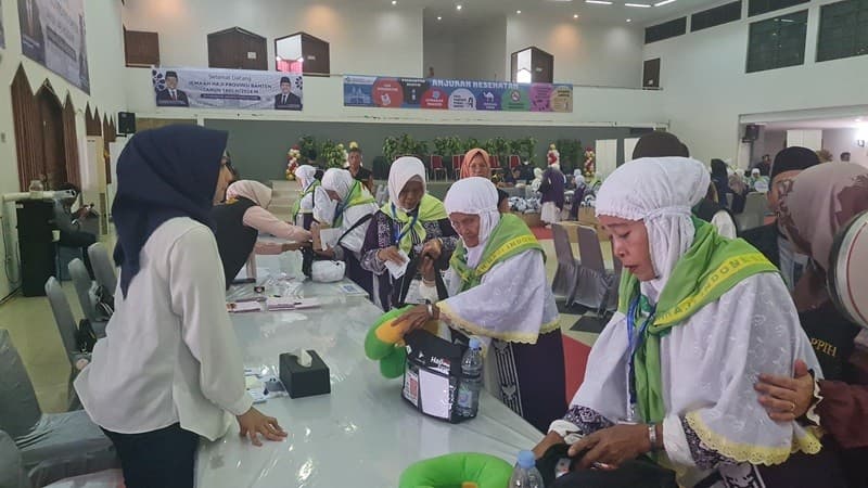 Imigrasi Cegah 89 WNI Berangkat Haji dengan Visa Kerja Imigrasi Cegah 89 WNI Berangkat Haji dengan Visa Kerja