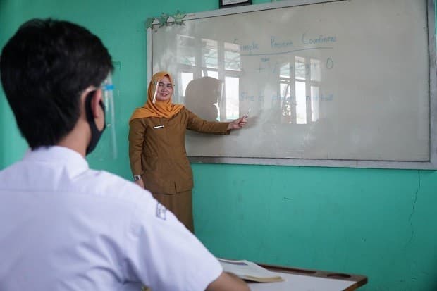 DPR Gelar Raker dengan Mendikdasmen Pekan Depan, Bahas Nasib Guru Non ASN DPR Gelar Raker dengan Mendikdasmen Pekan Depan, Bahas Nasib Guru Non ASN