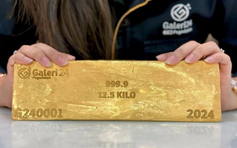 Harga Emas Pegadaian Minggu 14 Desember 2025: Galeri24 Stagnan, UBS Turun Harga Emas Pegadaian Minggu 14 Desember 2025: Galeri24 Stagnan, UBS Turun