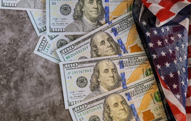 Konflik Timur Tengah Kian Panas, Dolar Berbalik Menguat di Awal Pekan Konflik Timur Tengah Kian Panas, Dolar Berbalik Menguat di Awal Pekan