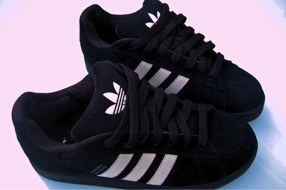 Adidas Cetak Rekor Pendapatan Rp490 triliun pada 2025 Adidas Cetak Rekor Pendapatan Rp490 triliun pada 2025