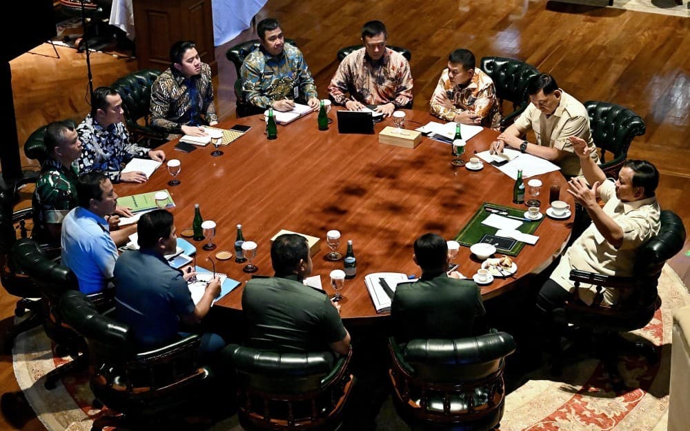 Prabowo Bahas Situasi Pertahanan, Panggil Panglima dan Kepala Staf TNI Prabowo Bahas Situasi Pertahanan, Panggil Panglima dan Kepala Staf TNI