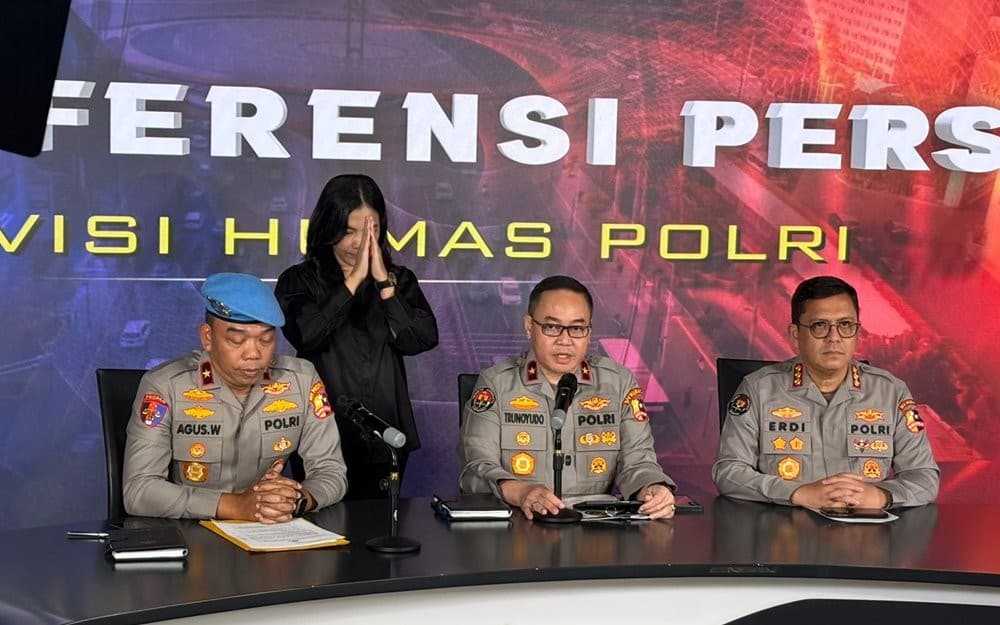 Lindas Affan Kurniawan Pakai Rantis, Dua Anggota Brimob Langgar Etik Berat Lindas Affan Kurniawan Pakai Rantis, Dua Anggota Brimob Langgar Etik Berat