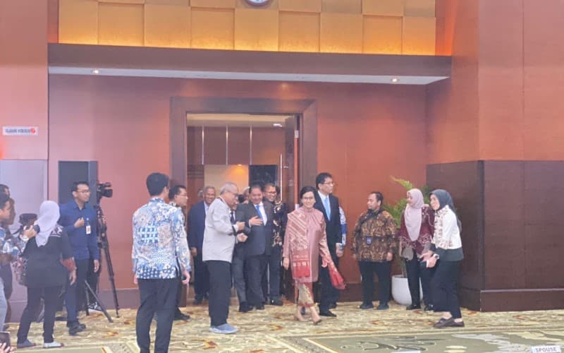 Pesan Sri Mulyani Usai Lepas Jabatan Menkeu: Jangan Lelah Mencintai Indonesia Pesan Sri Mulyani Usai Lepas Jabatan Menkeu: Jangan Lelah Mencintai Indonesia