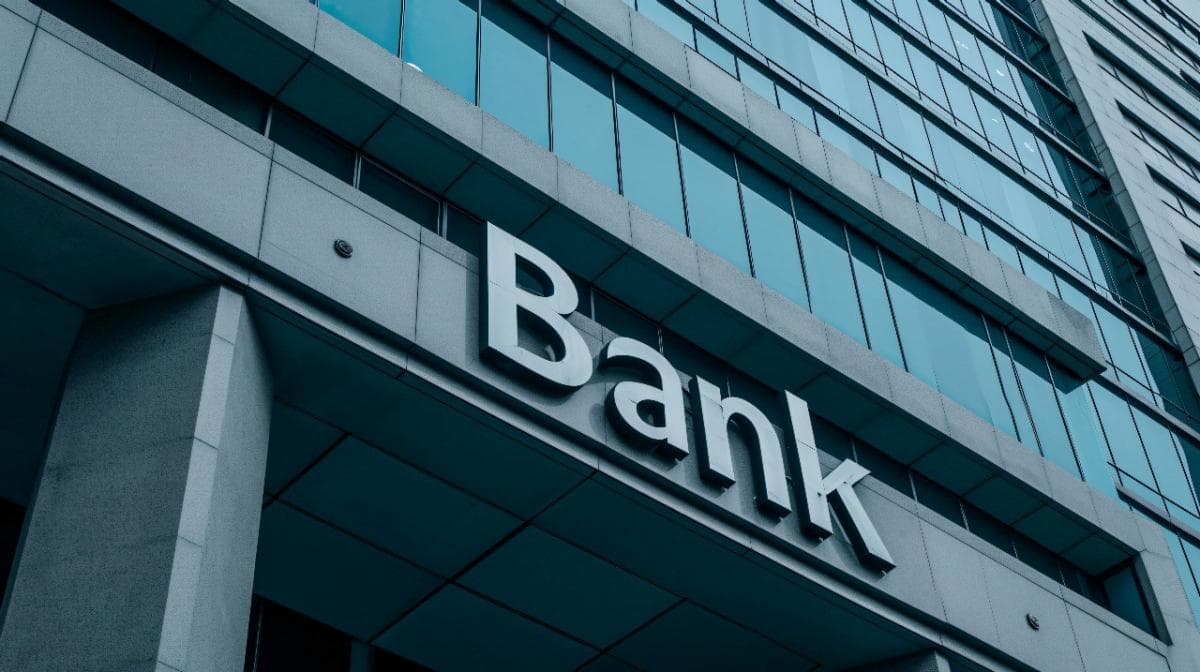 Bank-Bank Regional AS Pulih di Tengah Kekhawatiran Risiko Kredit Bank-Bank Regional AS Pulih di Tengah Kekhawatiran Risiko Kredit