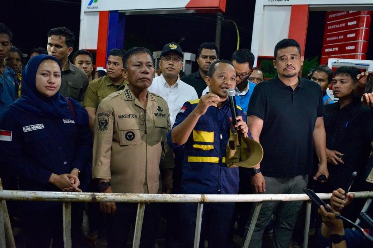 Bahlil: Pembelian BBM Subsidi di Wilayah Banjir Sumatera Tidak Perlu Pakai Barcode Bahlil: Pembelian BBM Subsidi di Wilayah Banjir Sumatera Tidak Perlu Pakai Barcode