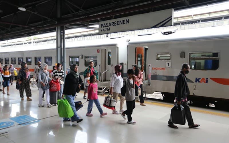 Jumlah Penumpang Angkutan Umum hingga H+5 Natal 2025 Naik 6,57 Persen Jumlah Penumpang Angkutan Umum hingga H+5 Natal 2025 Naik 6,57 Persen