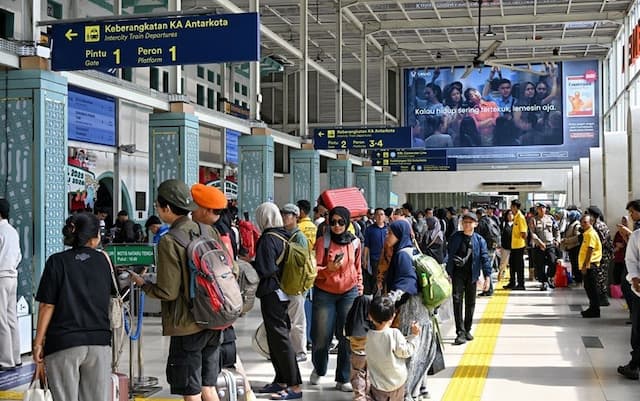 1,62 Juta Tiket Kereta Lebaran Ludes Terjual, Okupansi Capai 41,86 Persen 1,62 Juta Tiket Kereta Lebaran Ludes Terjual, Okupansi Capai 41,86 Persen