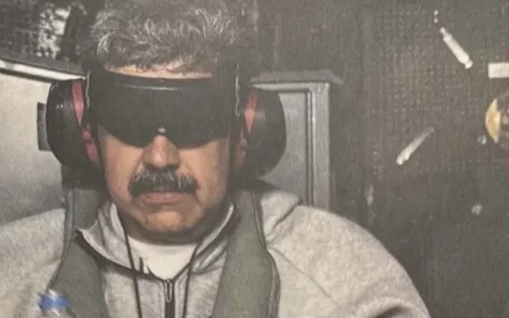 Mata Ditutup dan Tangan Diborgol, Begini Penampakan Presiden Venezuela saat Ditangkap Militer AS Mata Ditutup dan Tangan Diborgol, Begini Penampakan Presiden Venezuela saat Ditangkap Militer AS