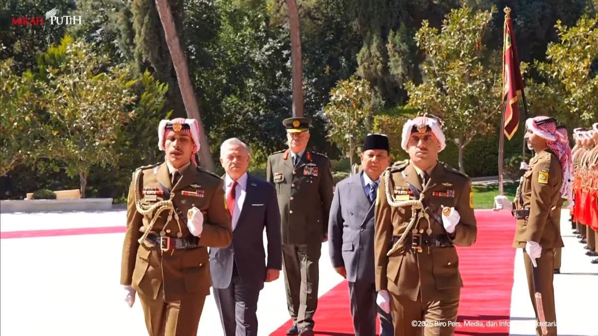 Prabowo Tiba di Istana Basman Yordania, Disambut Langsung Raja Abdullah II Prabowo Tiba di Istana Basman Yordania, Disambut Langsung Raja Abdullah II