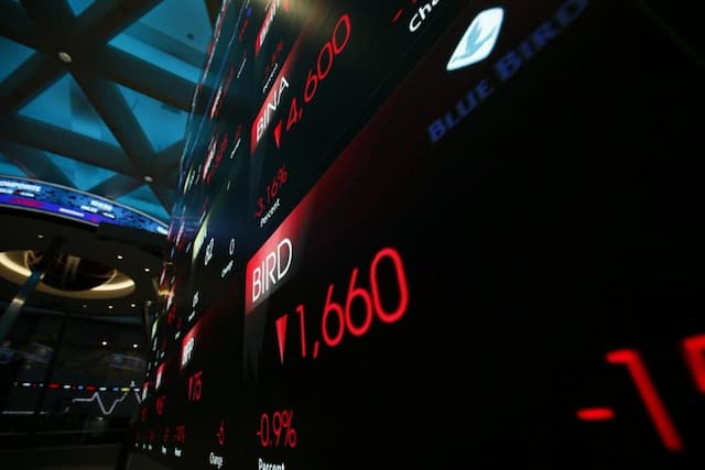 IHSG Turun Lebih dari 3 Persen ke Bawah 6.000, Rupiah Tembus Rp17.900 per USD IHSG Turun Lebih dari 3 Persen ke Bawah 6.000, Rupiah Tembus Rp17.900 per USD