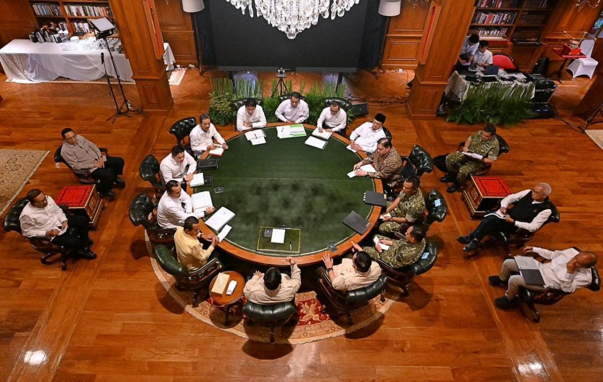 Ratas di Hambalang, Prabowo Bahas Persiapan Pangan-Energi Jelang Lebaran 2026 Ratas di Hambalang, Prabowo Bahas Persiapan Pangan-Energi Jelang Lebaran 2026