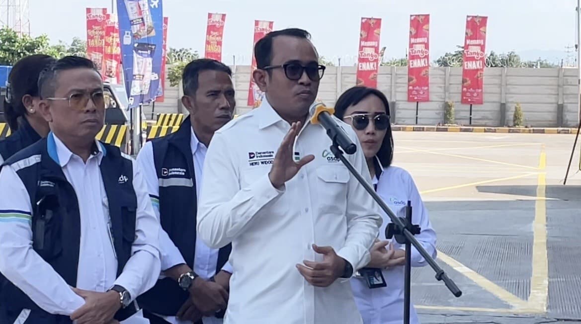 Calo Masih Eksis di Sekitar Pelabuhan, ASDP Imbau Masyarakat Beli Tiket secara Online Calo Masih Eksis di Sekitar Pelabuhan, ASDP Imbau Masyarakat Beli Tiket secara Online