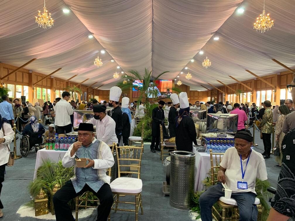 Intip Ragam Menu Nusantara yang Disajikan Prabowo dalam Open House di Istana Negara Intip Ragam Menu Nusantara yang Disajikan Prabowo dalam Open House di Istana Negara