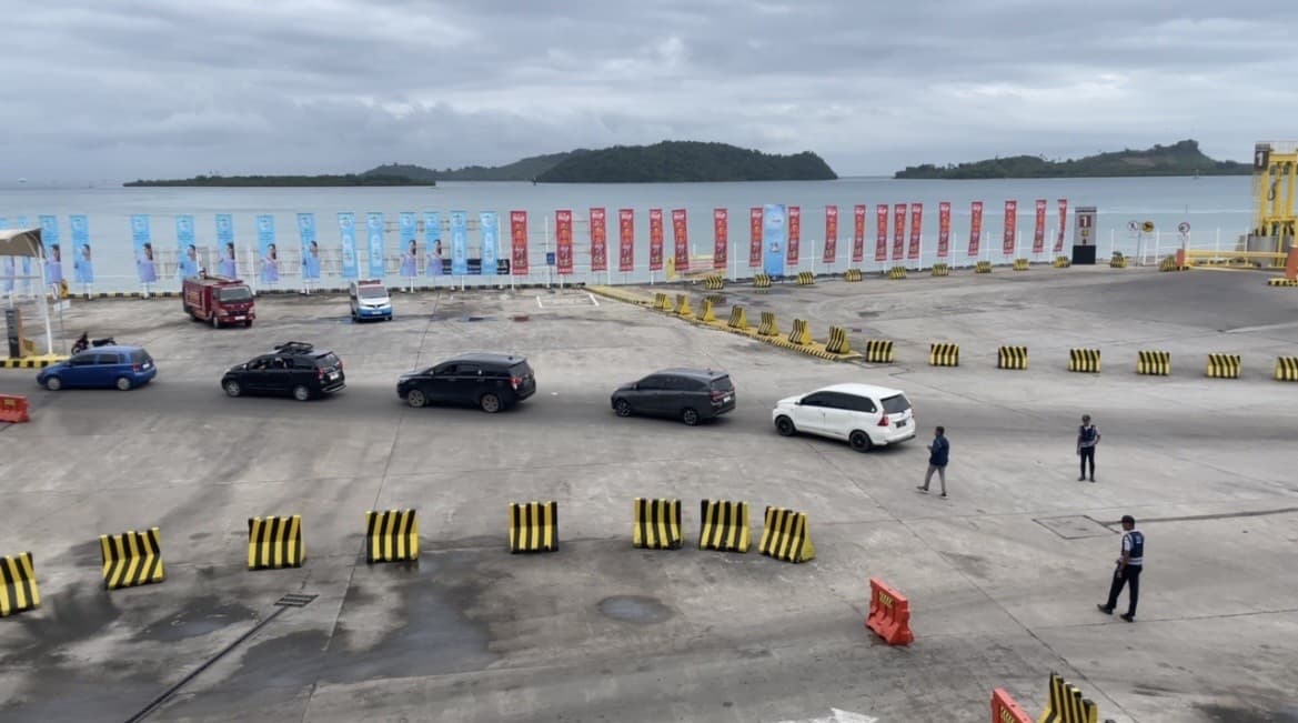 Puncak Arus Balik Gelombang 2, Pelabuhan Bakauheni Terpantau Sepi Kendaraan Puncak Arus Balik Gelombang 2, Pelabuhan Bakauheni Terpantau Sepi Kendaraan