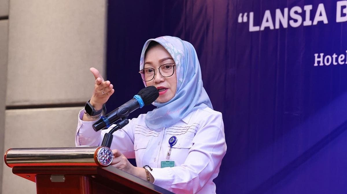 Kemnaker Dorong Dunia Usaha dan Industri Beri Kesempatan Kerja Layak bagi Lansia Kemnaker Dorong Dunia Usaha dan Industri Beri Kesempatan Kerja Layak bagi Lansia