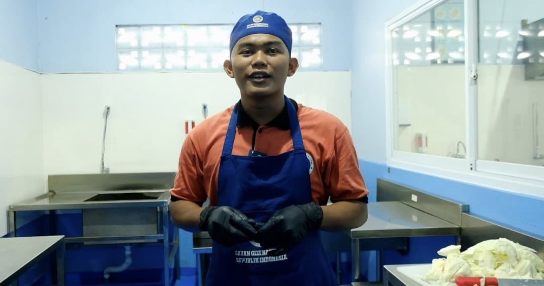 Dari Dapur MBG, Santri Yatim Ini Bisa Hidupkan Ekonomi Keluarga Dari Dapur MBG, Santri Yatim Ini Bisa Hidupkan Ekonomi Keluarga