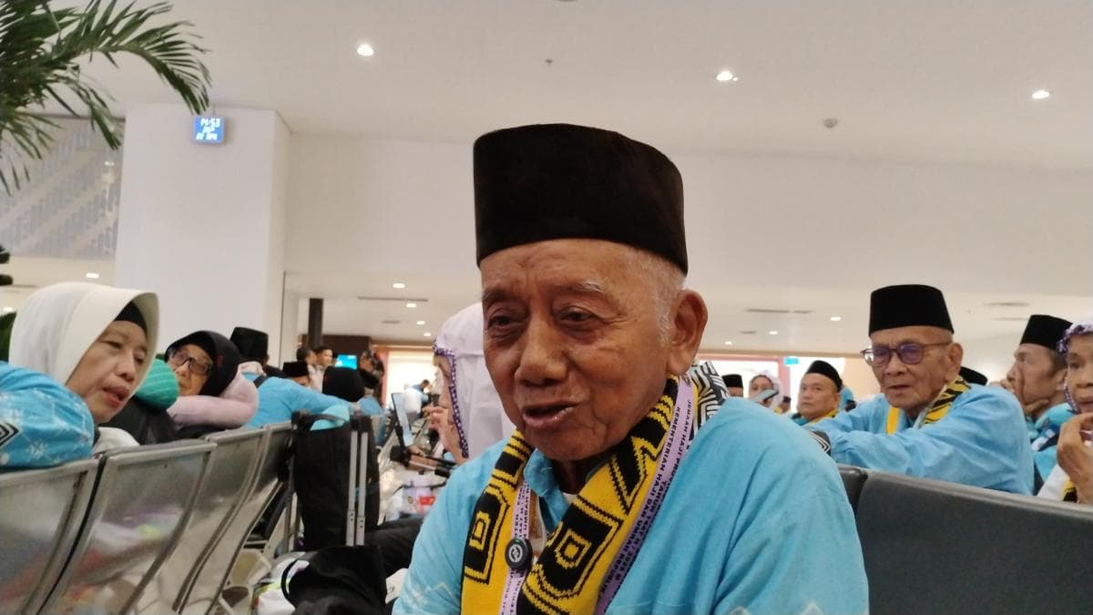 Kisah Inspiratif Pedagang Kangkung Sejak 1963 yang Akhirnya Berangkat Haji Tahun Ini Kisah Inspiratif Pedagang Kangkung Sejak 1963 yang Akhirnya Berangkat Haji Tahun Ini