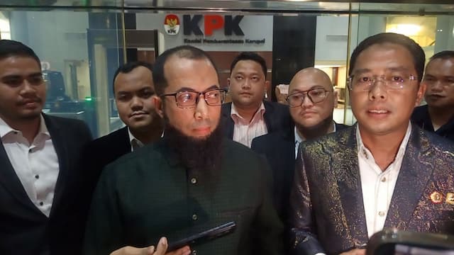Ustaz Khalid Basalamah Penuhi Panggilan KPK: Saya Sebagai Saksi, Bukan Tersangka Ustaz Khalid Basalamah Penuhi Panggilan KPK: Saya Sebagai Saksi, Bukan Tersangka