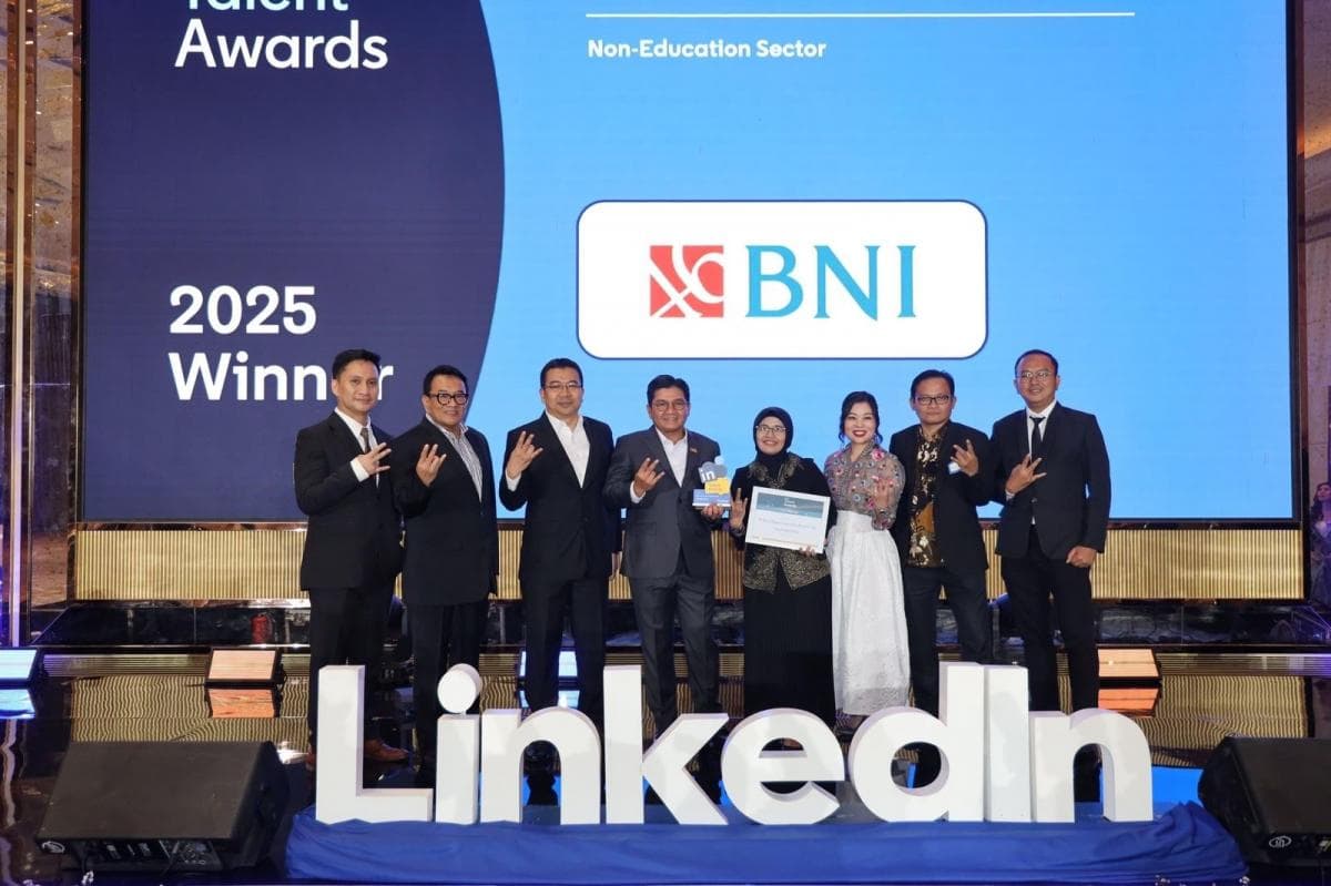 BNI Satu-satunya Himbara yang Raih Penghargaan Pelopor Talent Insights LinkedIn Talent Awards 2025 BNI Satu-satunya Himbara yang Raih Penghargaan Pelopor Talent Insights LinkedIn Talent Awards 2025