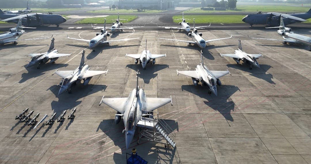 Begini Penampakan 6 Jet Tempur Rafale hingga 4 Falcon 8X yang Diserahkan Prabowo ke TNI Begini Penampakan 6 Jet Tempur Rafale hingga 4 Falcon 8X yang Diserahkan Prabowo ke TNI