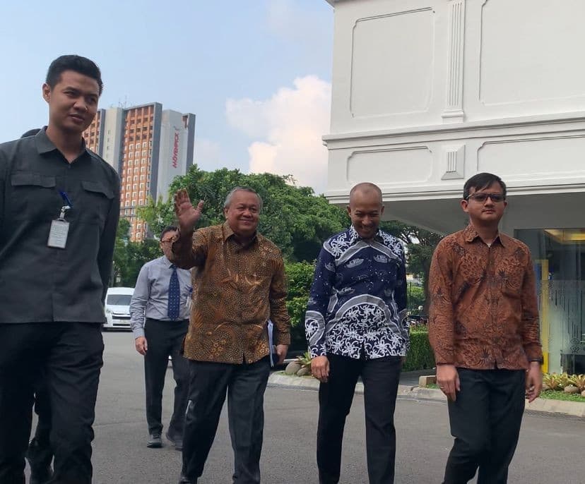 Usai Bertemu Prabowo, Gubernur BI Yakin Rupiah Stabil Usai Bertemu Prabowo, Gubernur BI Yakin Rupiah Stabil