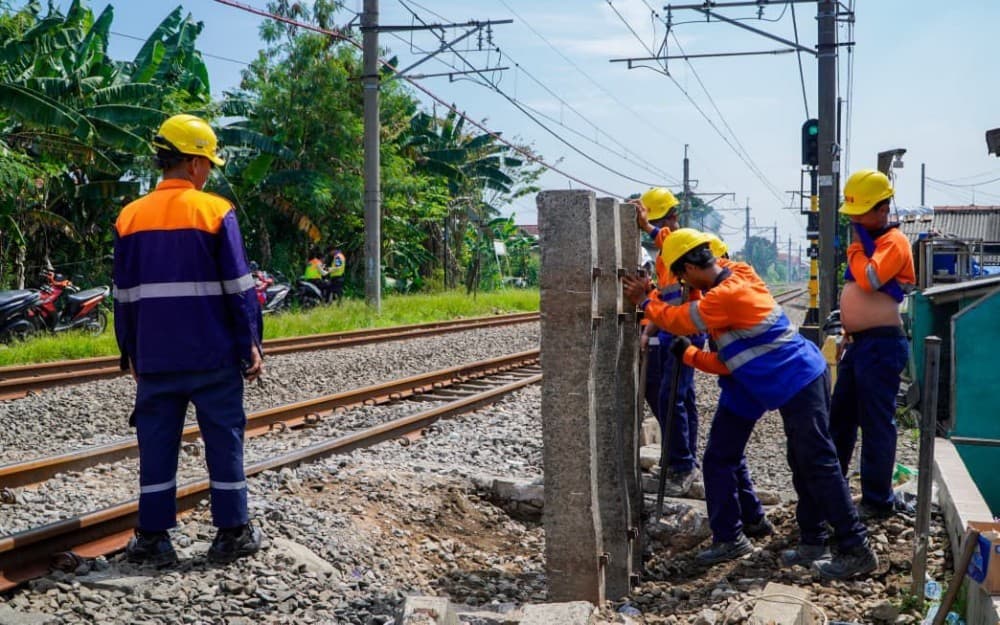 Penutupan 40 Perlintasan Liar Kereta Daop 1 Jakarta Ditargetkan Rampung Agustus 2026 Penutupan 40 Perlintasan Liar Kereta Daop 1 Jakarta Ditargetkan Rampung Agustus 2026