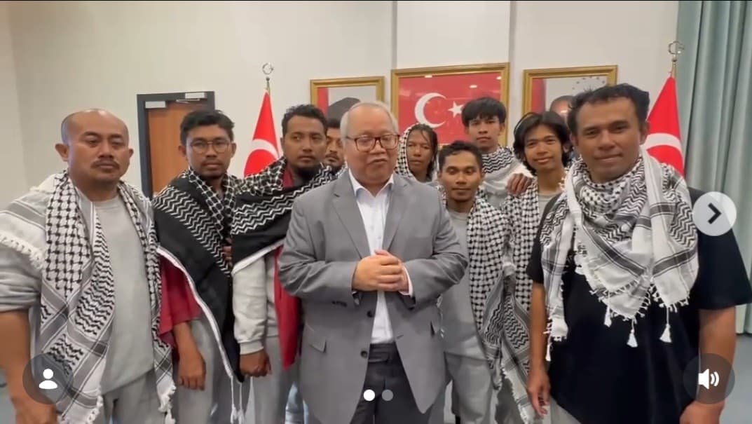 Konjen RI di Istanbul Beberkan Pengalaman 9 WNI Selama Ditahan Israel: Ditendang hingga Disetrum Konjen RI di Istanbul Beberkan Pengalaman 9 WNI Selama Ditahan Israel: Ditendang hingga Disetrum